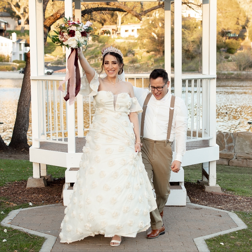 Elegant White Wedding Dress